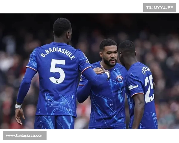 足球续约谈判关键进展揭示 球员与俱乐部的未来关系逐步明朗 足球续约谈判关键进展揭示 球员与俱乐部的未来关系逐步明朗